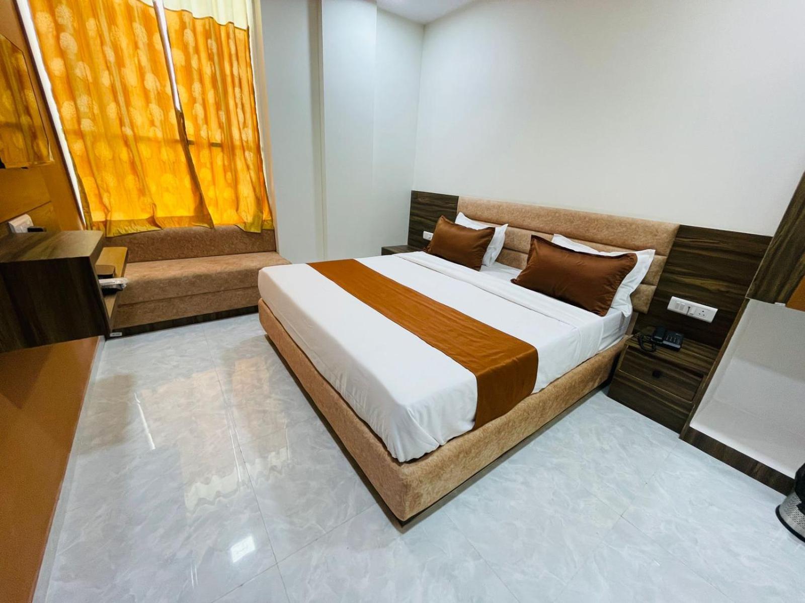 Hotel Nova Blue Ahmedabad Exterior foto